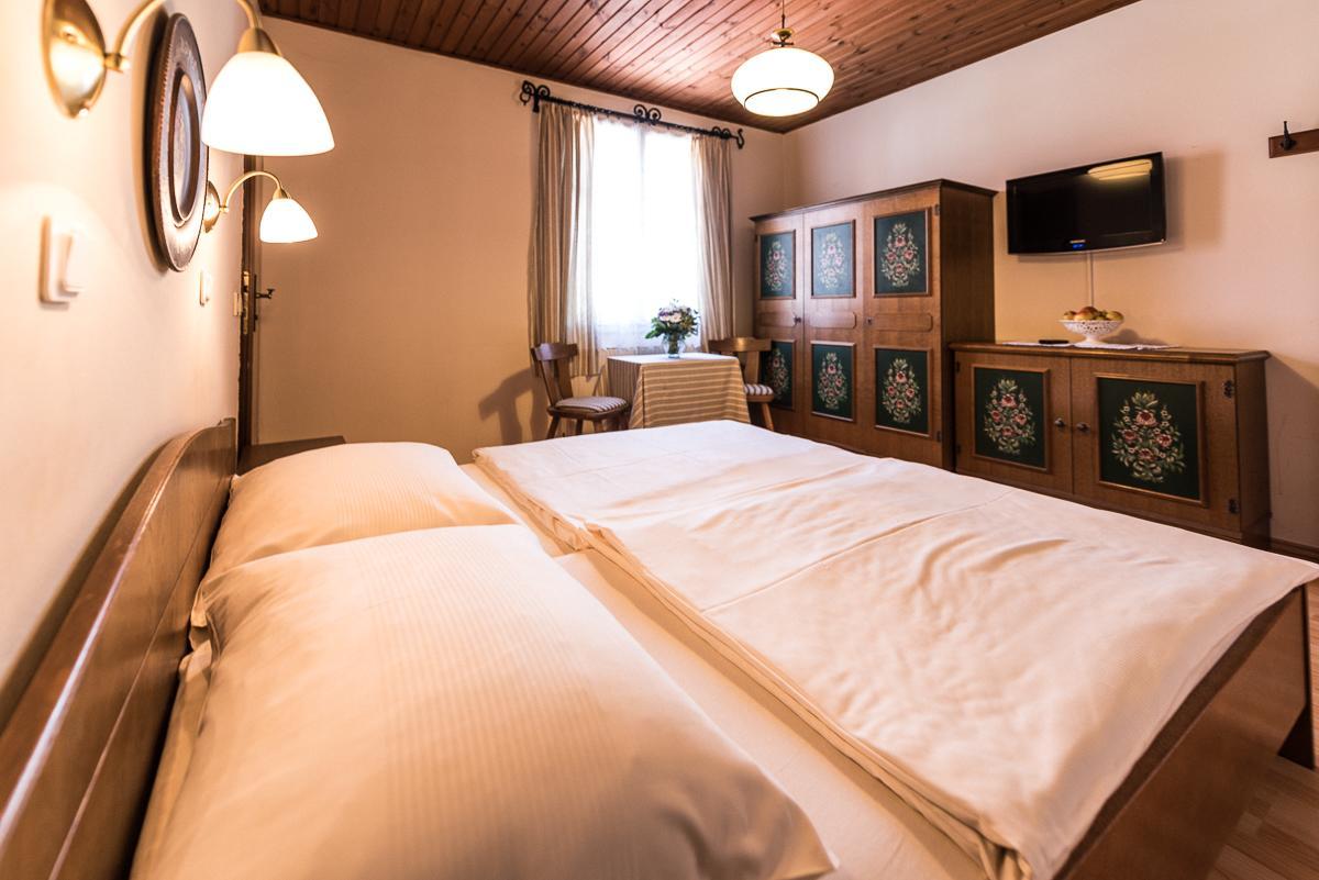 Gasthof Zum Hirschen Burgau Luaran gambar